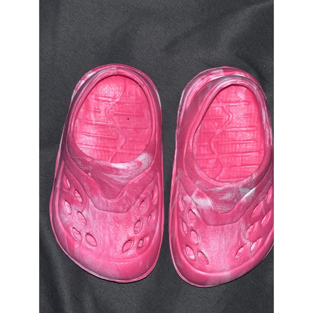 Baby crocs